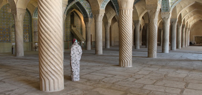 Sophie dans une mosquée