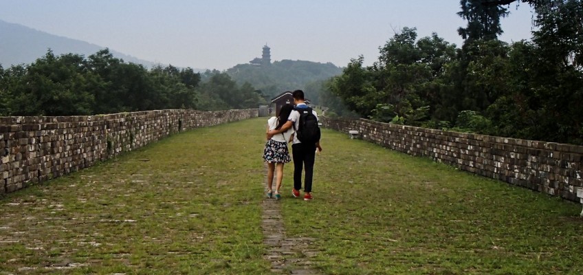 Amoureux sur la muraille