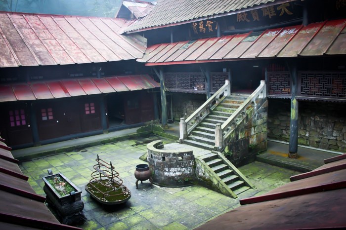 Emei Shan Monastère du Pic Magique
