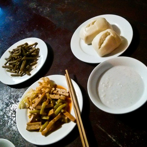 Emei Shan Petit déjeuner dans un monastère