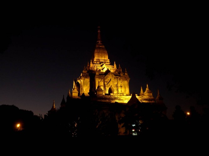 bagan_nuit