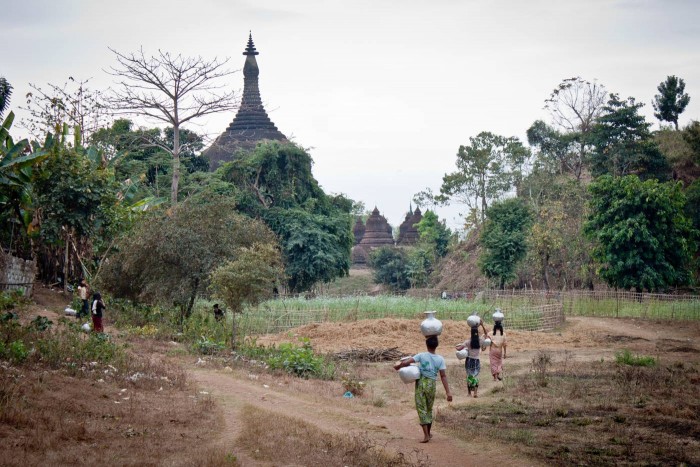 mrauk_u_jarres