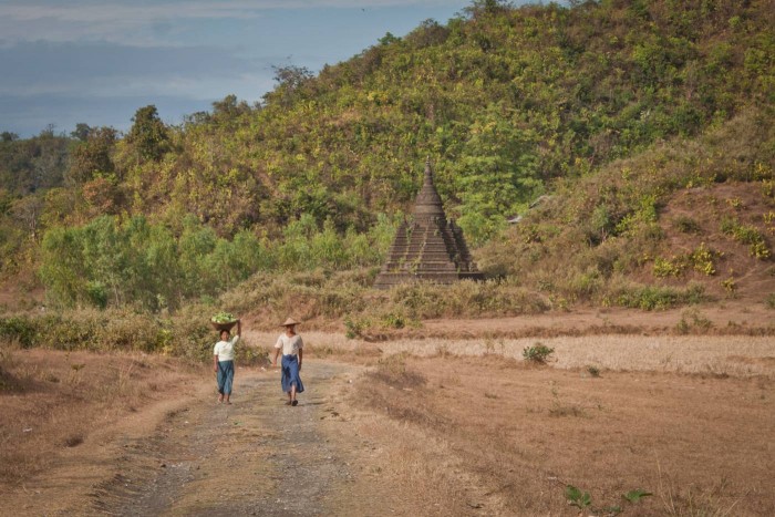 mrauk_u_villageois