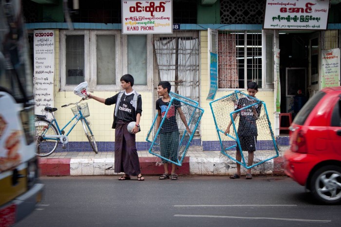 yangon_foot