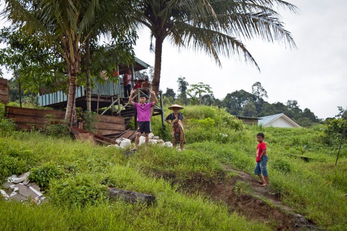 borneo_bords_riviere_rejang