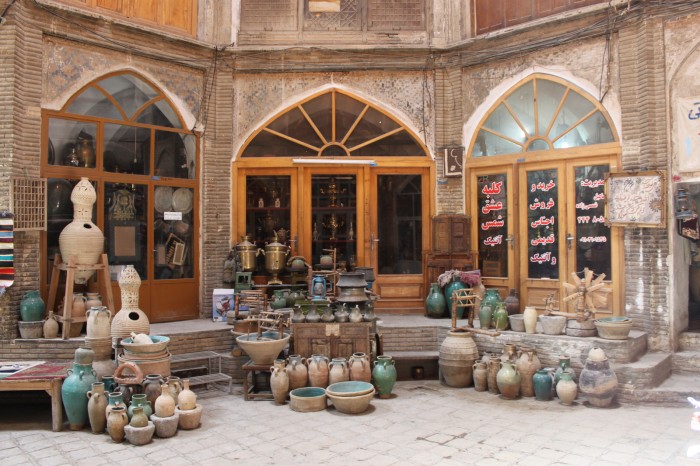 Etals dans le bazar de Kashan