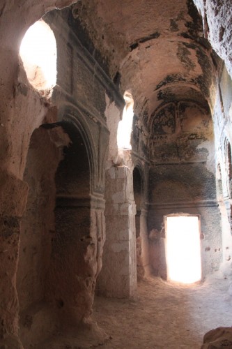 L'intérieur des ruines de Özkonak