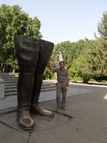 La statue du Sha dans son palais de Téhéran