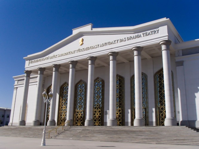 Un théatre à Ashgabat