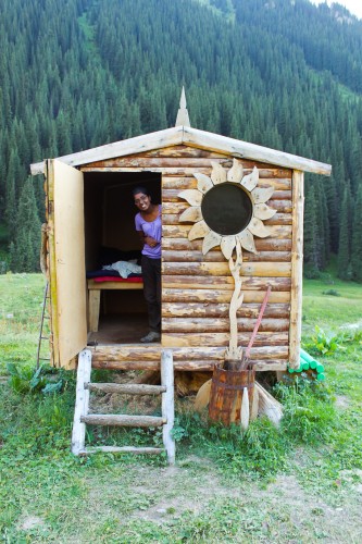 Notre maison de poupée à Altyn Arashan