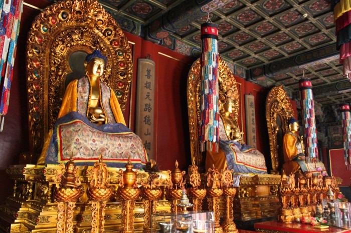 Statues dans le Temple des Lamas de Beijing