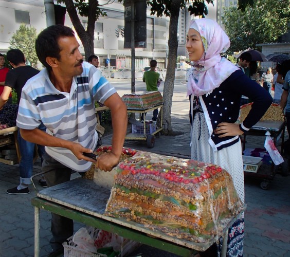 Vendeur de nougat à Urumqi