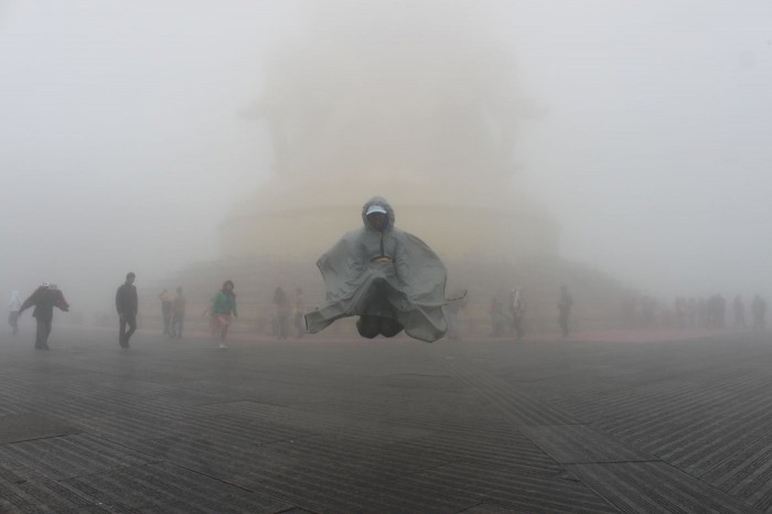 Emei Shan Sommet d'Or brume