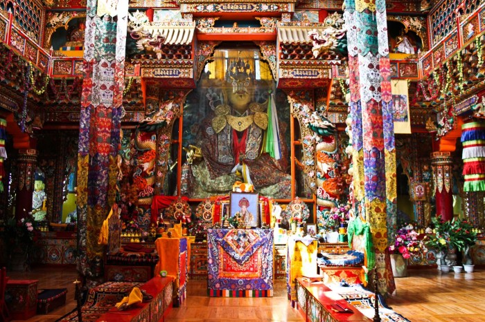 Temple du monastère Jingang à Kangding