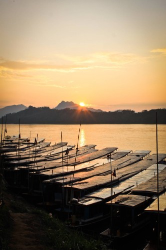 Le Mékong à Luang Prabang au coucher du soleil