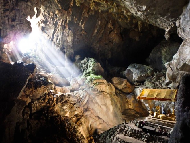 Grotte de Tham Phu Kham à Vang Vieng