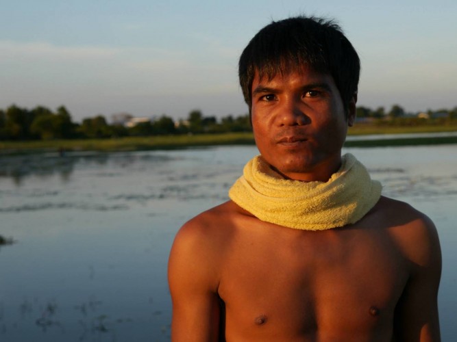 Pécheur près de Battambang